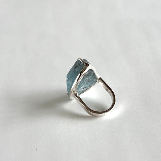 RAINBOW AQUAMARINE RING F692