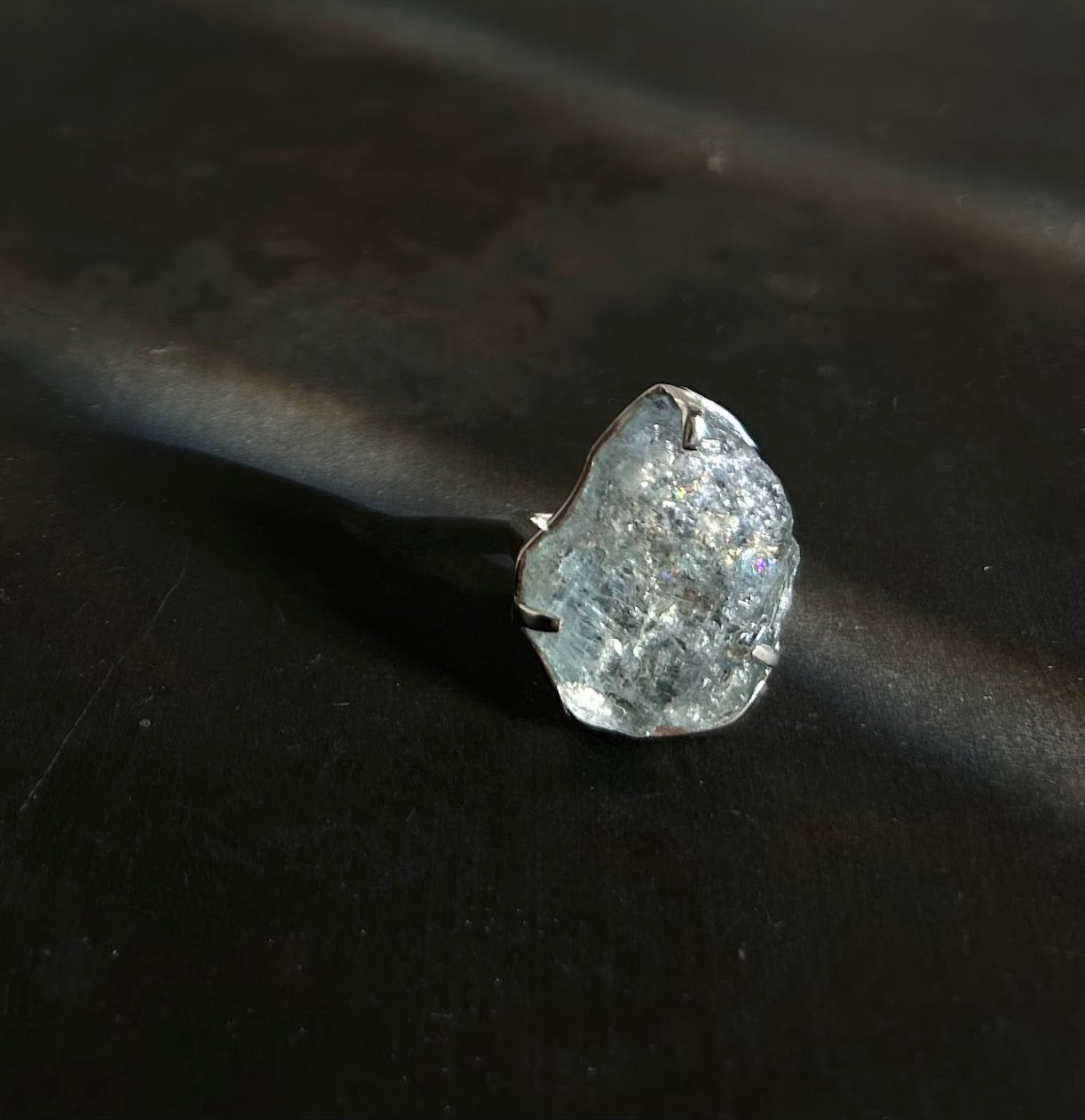 RAINBOW AQUAMARINE RING F692